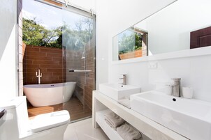 2 Bedroom Premium Villa | Premium bedding, memory foam beds, in-room safe, individually decorated