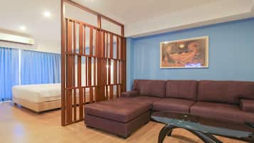 Double Room | Desk, blackout curtains, rollaway beds, free WiFi