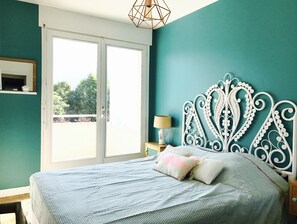 2 chambres, fer et planche à repasser, Wi-Fi gratuit, draps fournis