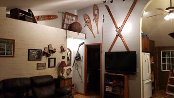 Smart TV, DVD player, videoteca