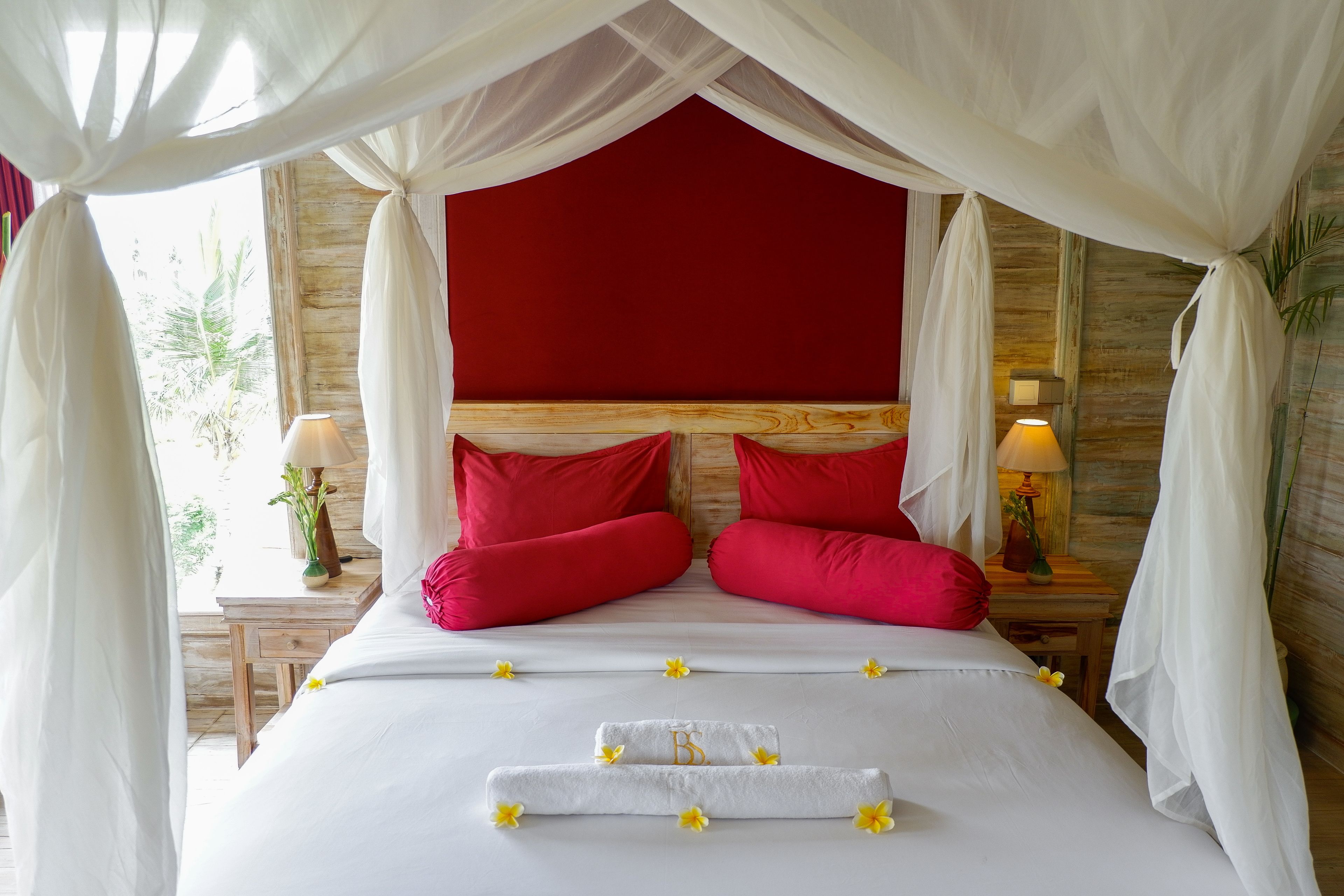 1 bedroom, premium bedding, desk, free wifi