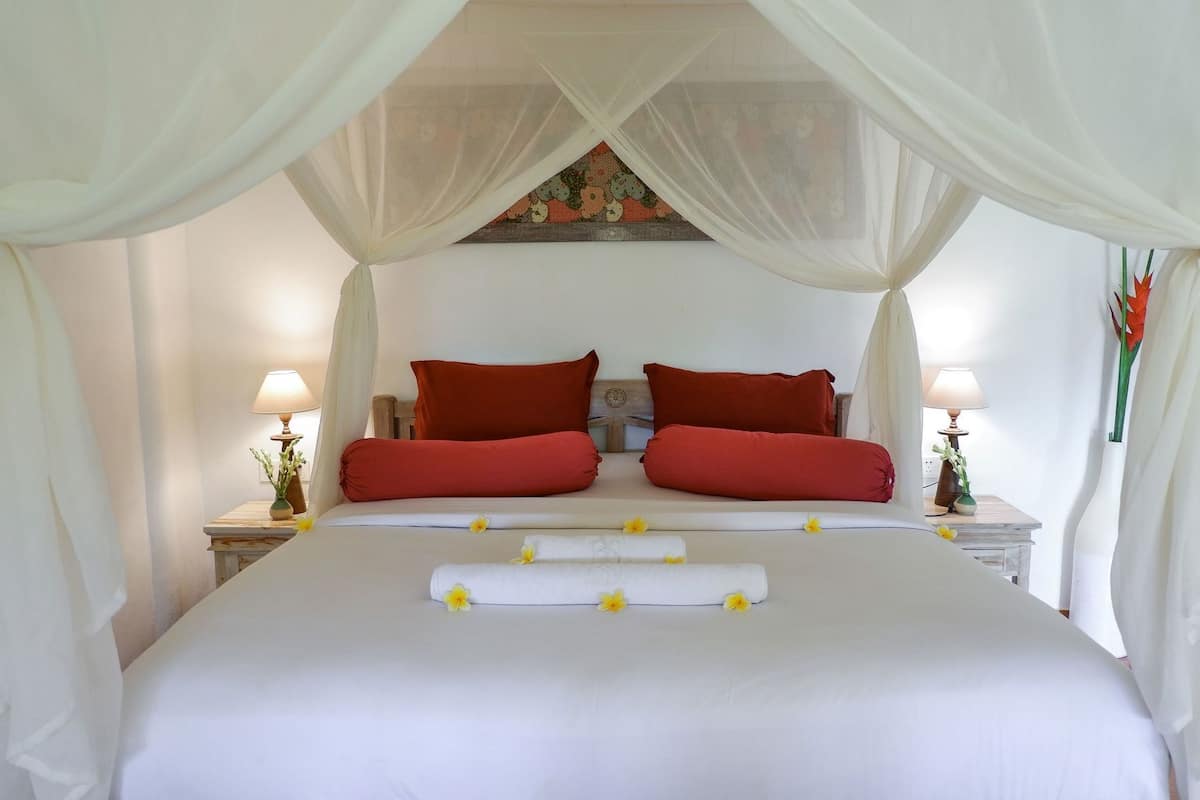 1 bedroom, premium bedding, desk, free WiFi