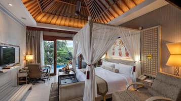 Premium bedding, pillowtop beds, minibar, in-room safe