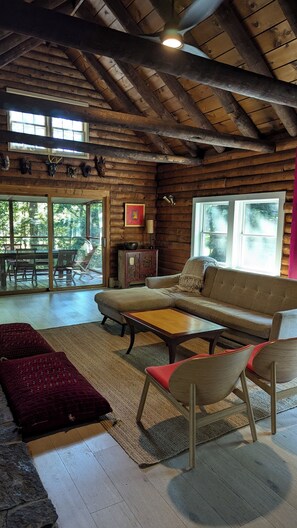 Fireplace, books, stereo