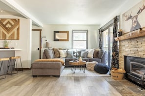 Smart TV, fireplace, video-game console, DVD player