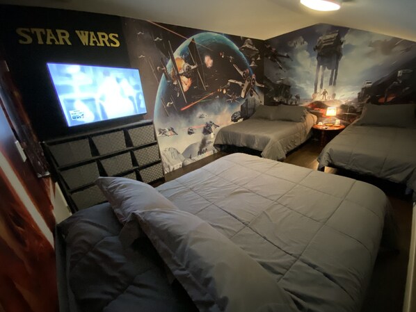 8 bedrooms, in-room safe, iron/ironing board, travel cot