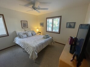 4 camere, una scrivania, ferro/asse da stiro, Wi-Fi gratuito