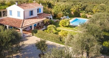 Villa spectaculaire avec piscine indépendante pour 8 personnes près de la plage