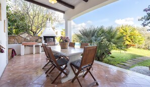 Outdoor dining - Spectacular Villa with independent pool for 8 people near the beach (Alghero)