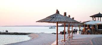 Villa with private pool on 3000 m2, beach 5 km away