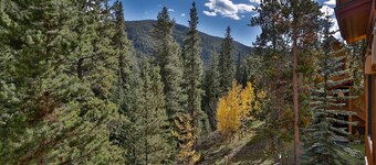 Trappers Crossing in Keystone