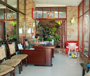 Sisään- ja uloskirjautumisautomaatti