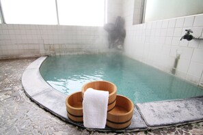 Hot springs - Yamadaya Ryokan (Nozawaonsen)