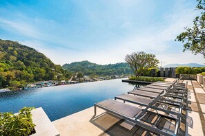 2 outdoor pools, a rooftop pool - The Base Height by Gif (Phuket)