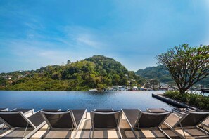 2 outdoor pools, a rooftop pool - The Base Height by Gif (Phuket)