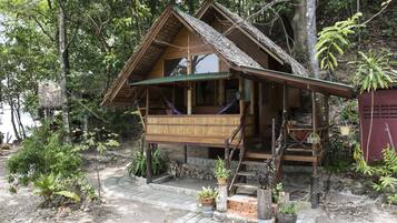 Bungalow (Seafront) | Zimmersafe, Babybetten, kostenloses WLAN, Bettwäsche