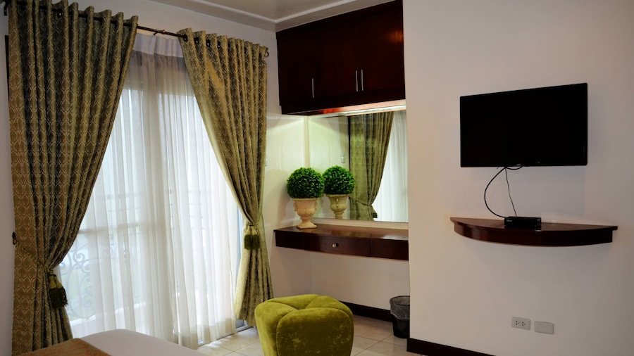 Grand Isabella Residences