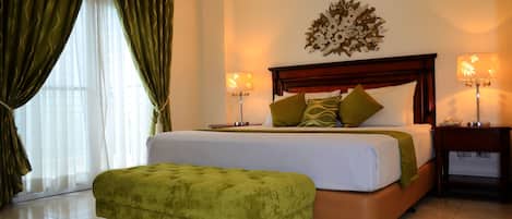 2 bedrooms, in-room safe, blackout curtains, free WiFi