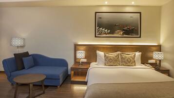 Premium bedding, minibar, in-room safe, desk