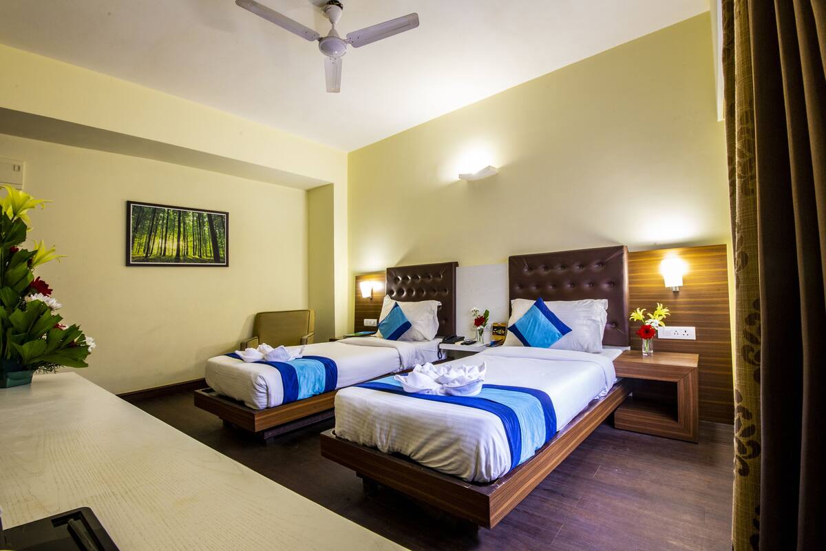 Executive Double or Twin Room, 1 Single Bed | In-room safe, desk, iron/ironing board, free WiFi