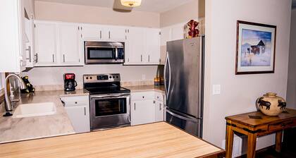 Perhe ystävällinen Get Away! VALTAVA kietoa kannella kaikille viihdyttävä!