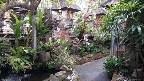 Desak Putu Putra Homestay