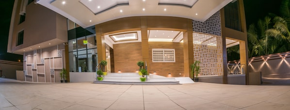 رواق