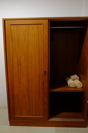 Standard Double Room | Room amenity - Bansuannamdee (Pluak Daeng)