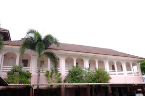 Exterior - Bansuannamdee (Pluak Daeng)