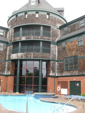 Outdoor pool, a heated pool - Downtown Harbor Resort/Boat Show/Parking/ Pool/Hot Tub/BBQ! Wyndham Long Wharf (Newport)