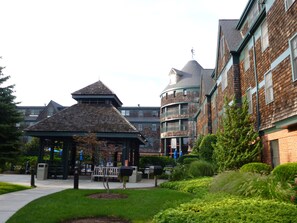 Exterior - Downtown Harbor Resort/Boat Show/Parking/ Pool/Hot Tub/BBQ! Wyndham Long Wharf (Newport)