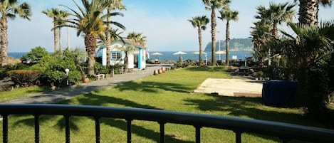 Family Room, 2 Bedrooms, Ocean View (82 sqm.) | View from room