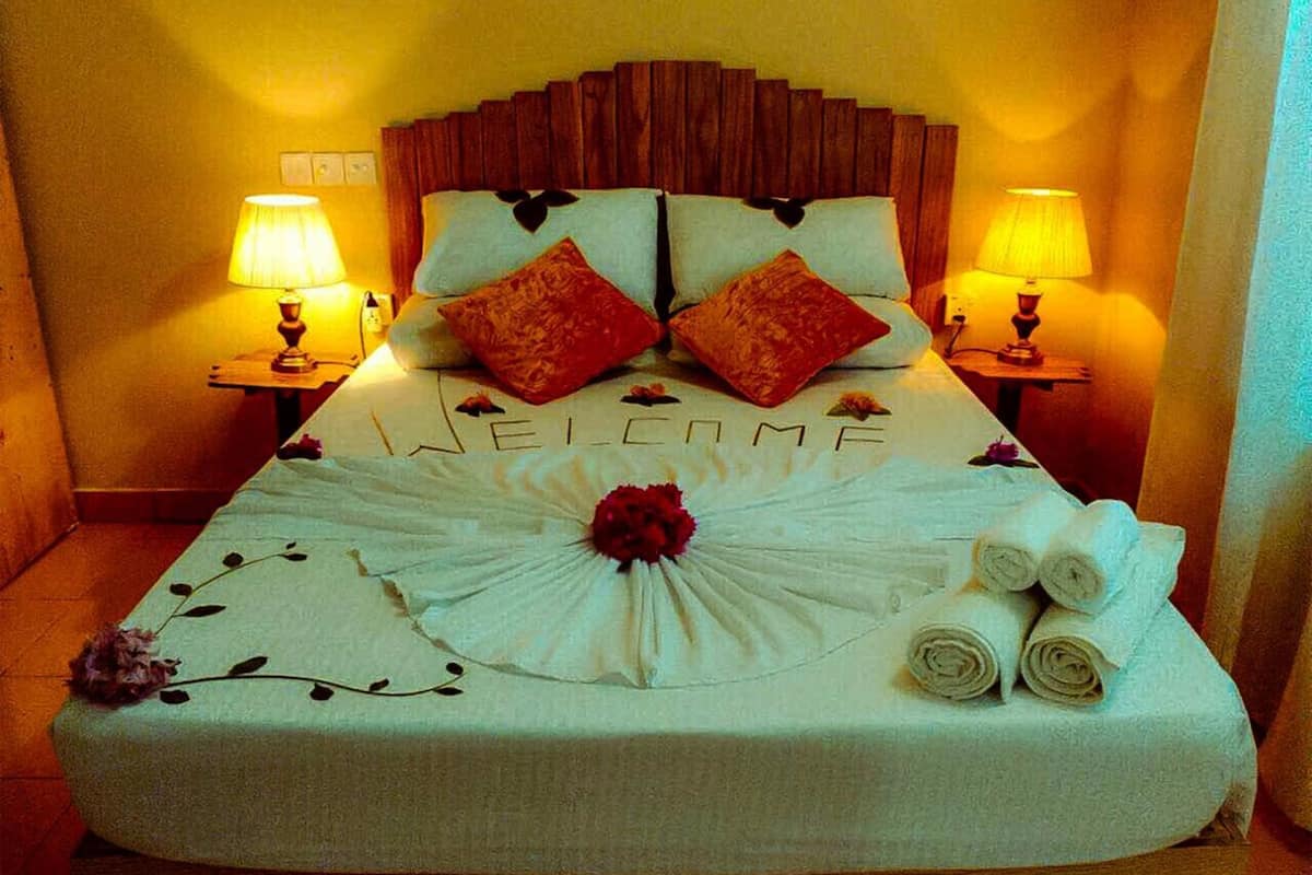 In-room safe, desk, soundproofing, free rollaway beds