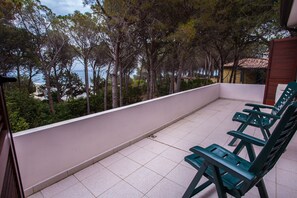Terrace/patio - PINE CONE DIRECT ACCESS TO THE BEACH ( NO WIFI ) CIN IT091063C2000S5156 (Cala Liberotto Sos Alinos (Orosei))