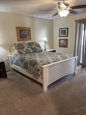 3 habitaciones, escritorio, tabla de planchar con plancha y wifi gratis 