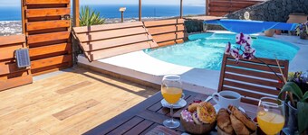 F. LA CASITA - PRIVAT KLEMSBOL, SAUNA OG JACUZZI. WIFI. HAVSVISNINGER