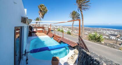 F. LA CASITA - PRIVATER KLIMABAD, SAUNA UND JACUZZI. WIFI MEERBLICK