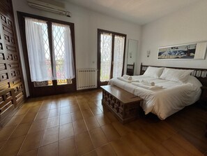 4 chambres, Wi-Fi gratuit, draps fournis