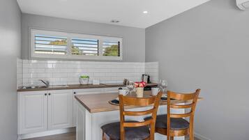 Cascaya Cabin | Private kitchenette | Fridge, microwave, stovetop, electric kettle