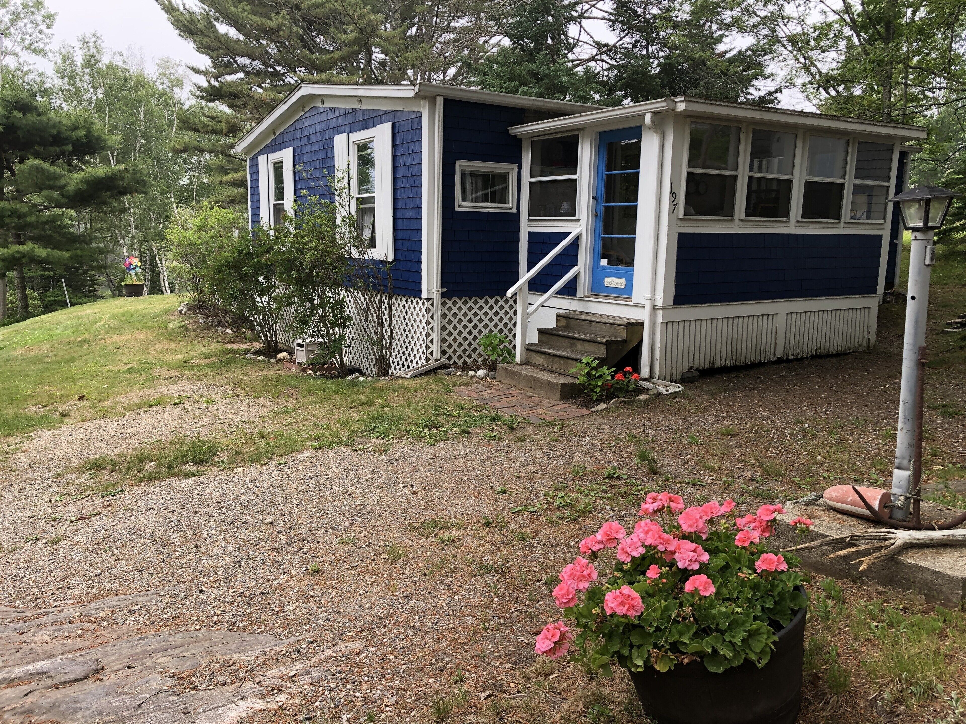 Exceptional waterfront cottage in Boothbay Harbour