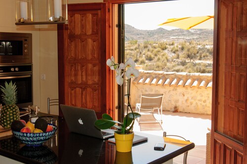 Natur, Ruhe und Frieden! Free WiFi, Luxus und Komfort in einem schönen Haus