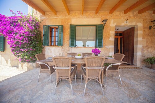 Villa with swimming pool, barbecue, beautiful views and total privacy in Felanitx