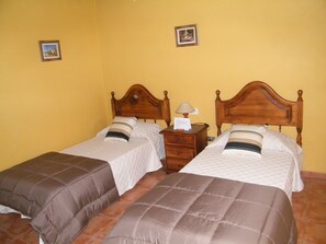 1 bedroom, bed sheets
