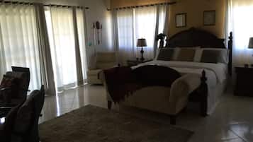 3 quartos, ferros/tábuas de passar roupa, Wi-Fi de cortesia