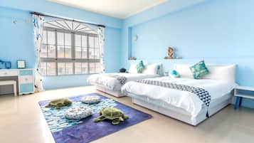 Quadruple Room | Individually decorated, individually furnished, desk, blackout drapes