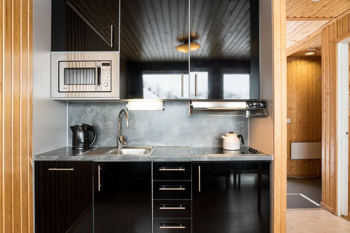 classic chalet, 2 bedrooms | private kitchen | coffee/tea maker, electric kettle