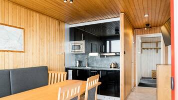 Chalet Familial, 2 chambres, sauna | Cuisine privée | CafetiÚre/bouilloire, bouilloire électrique
