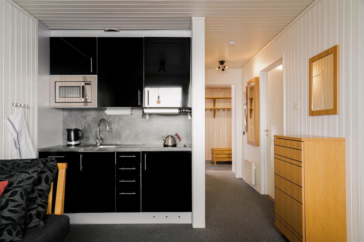 deluxe chalet, 2 bedrooms, sauna | private kitchen | coffee/tea maker, electric kettle