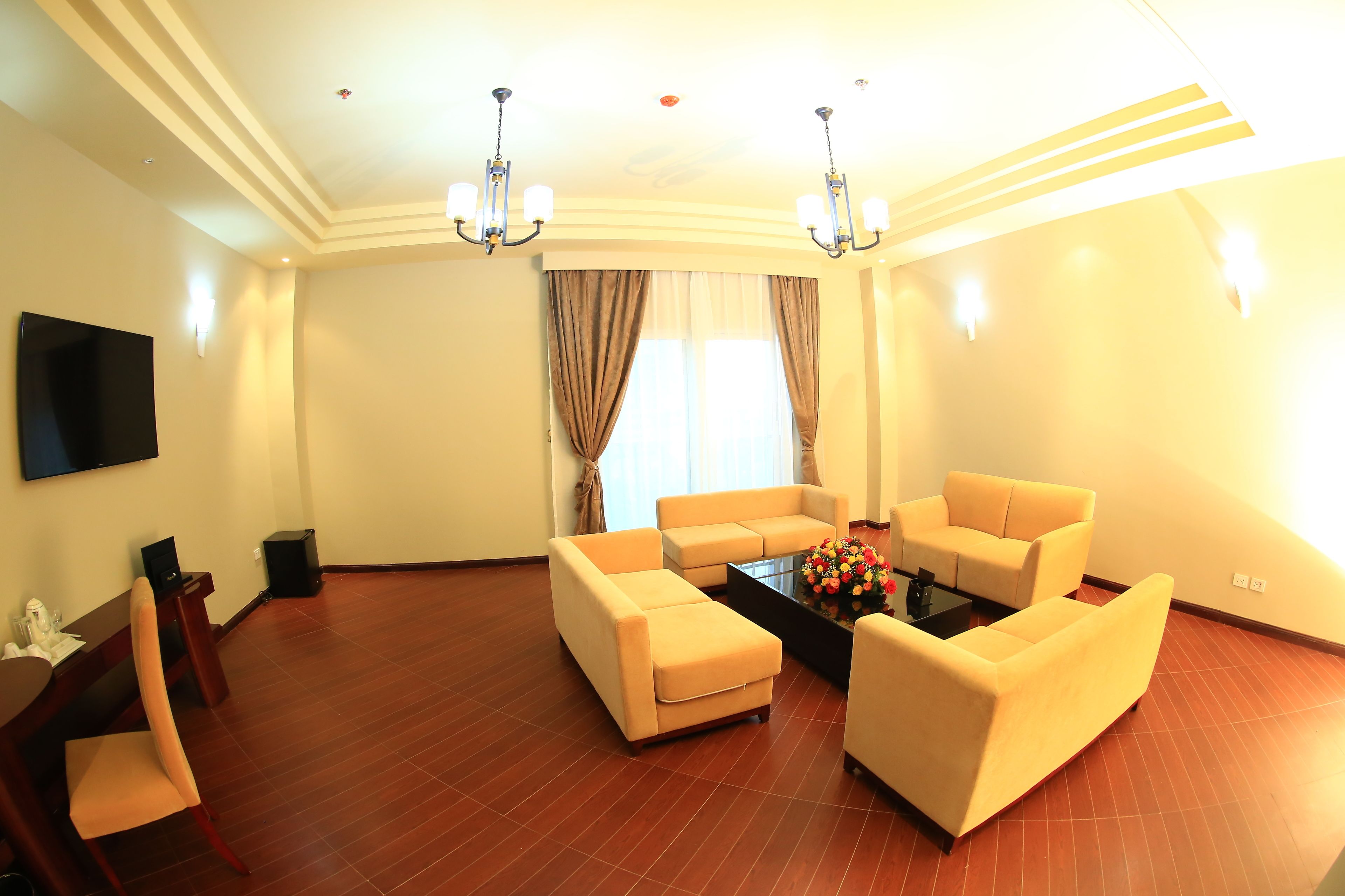presidential suite, accessible, city view | minibar, in-room safe, individually furnished, desk