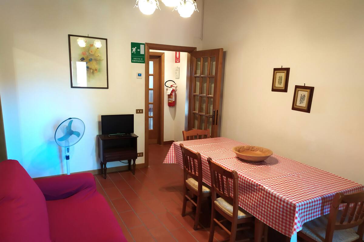 Family Apartment, 3 Bedrooms, Garden View (Il Focolare) | In-room dining